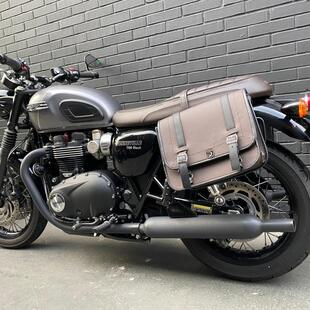 Triumph Bonneville T120 Black