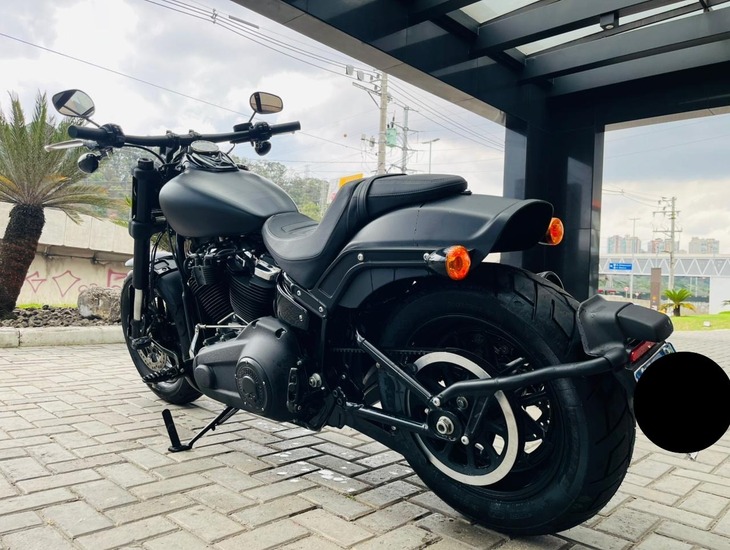 galeria FAT BOB FXFB