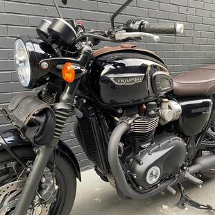 Triumph Bonneville T120 T120 Black