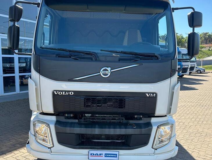 galeria VOLVO VM270 6X2R
