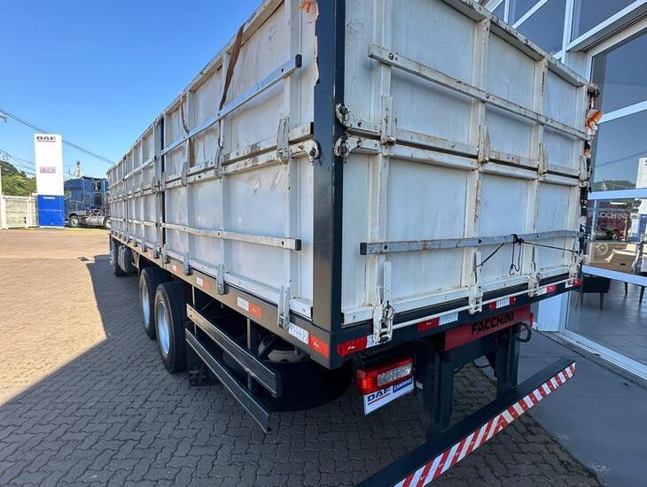 galeria VOLVO VM270 6X2R