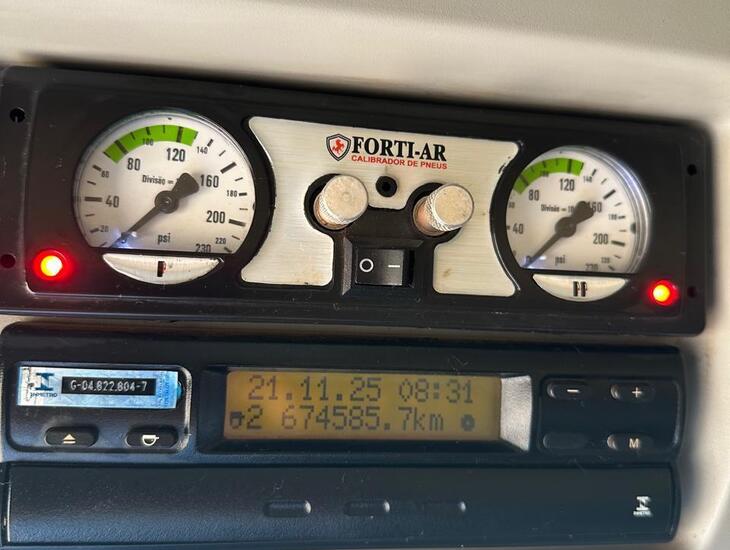 galeria VOLVO VM270 6X2R