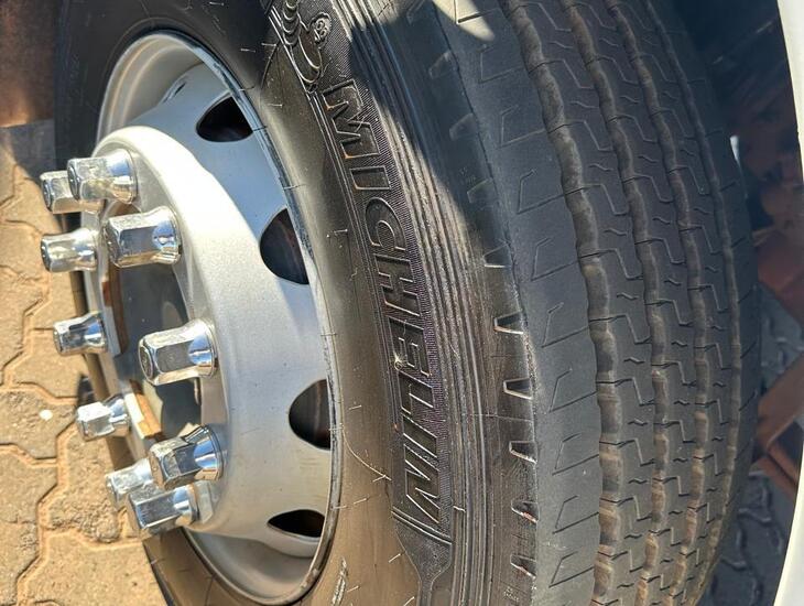 galeria VOLVO VM270 6X2R