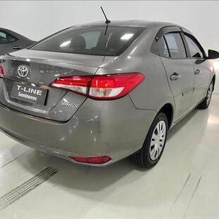Toyota YARIS 1.5 16V Sedan XL Live