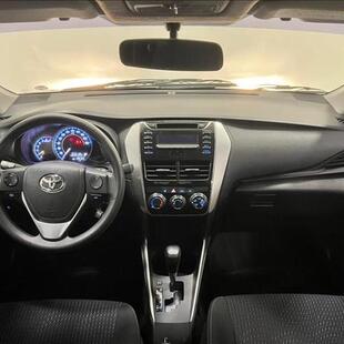Toyota YARIS 1.5 16V Sedan XL Live