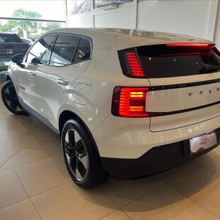 Volvo EX30 51 KW ELÉTRICO CORE