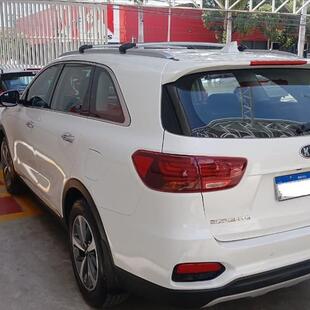 Kia SORENTO 2.4 16V GASOLINA EX 7L AUTOMÁTICO