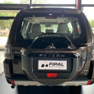 Mitsubishi PAJERO 3.2 HPE 4X4 7 LUGARES 16V TURBO INTERCOOLER DIESEL 4P AUTOMÁTICO