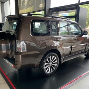 Mitsubishi PAJERO 3.2 HPE 4X4 7 LUGARES 16V TURBO INTERCOOLER DIESEL 4P AUTOMÁTICO