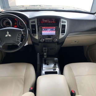 Mitsubishi PAJERO 3.2 HPE 4X4 7 LUGARES 16V TURBO INTERCOOLER DIESEL 4P AUTOMÁTICO