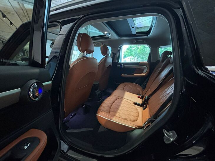 galeria Cooper Countryman