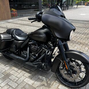 Harley Davidson Street Glide SPECIAL FLHXS