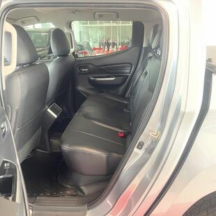 Mitsubishi L200 TRITON SPORT HPE 2.4TDi 16v 4X4 Sport HPE 2.4TDi 16v 4X4