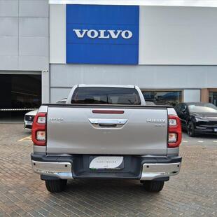 Toyota HILUX 2.8 D-4D TURBO DIESEL CD SRX 4X4 AUTOMÁTICO