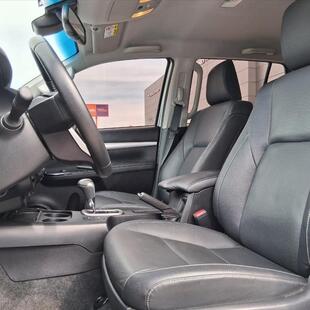 Toyota HILUX 2.8 D-4D TURBO DIESEL CD SRX 4X4 AUTOMÁTICO