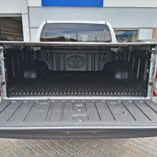 Toyota HILUX 2.8 D-4D TURBO DIESEL CD SRX 4X4 AUTOMÁTICO