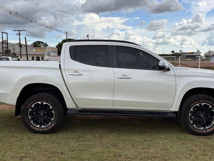 galeria L200 TRITON SPORT HPES