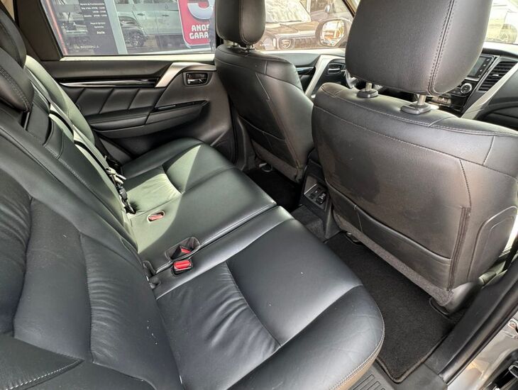 galeria PAJERO SPORT HPE 2.4 4X4