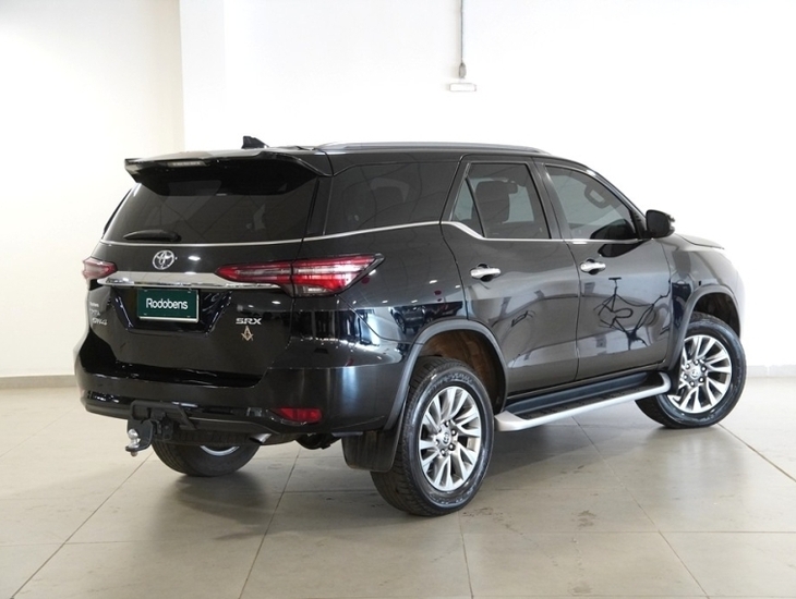 galeria HILUX SW4