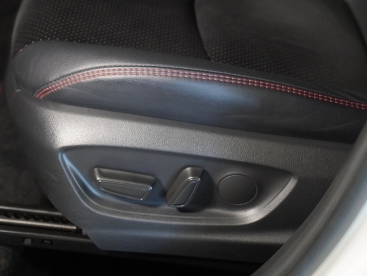 galeria COROLLA CROSS