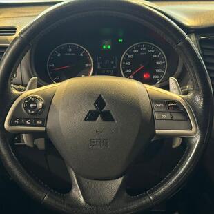 Mitsubishi L200 TRITON 2.4 16V TURBO DIESEL SPORT HPE-S CD 4P 4X4 AUTOMÁTICO