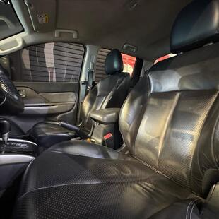 Mitsubishi L200 TRITON 2.4 16V TURBO DIESEL SPORT HPE-S CD 4P 4X4 AUTOMÁTICO