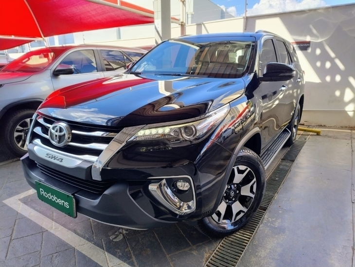 galeria HILUX SW4