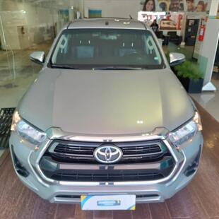 Toyota HILUX 2.8 D-4D TURBO DIESEL CD SRV 4X4 AUTOMÁTICO