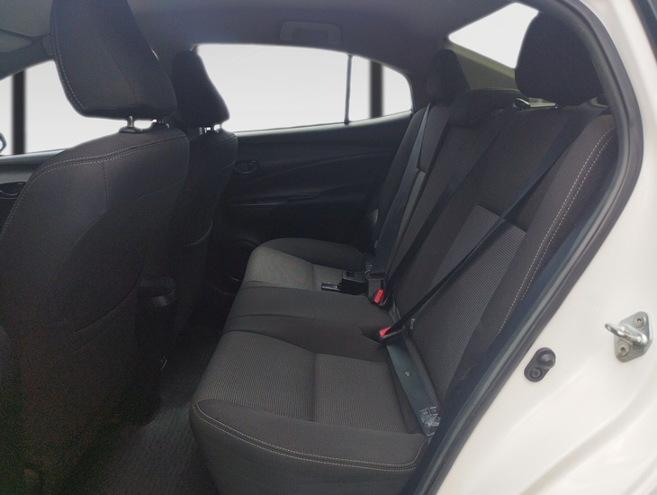 galeria Yaris Sedan