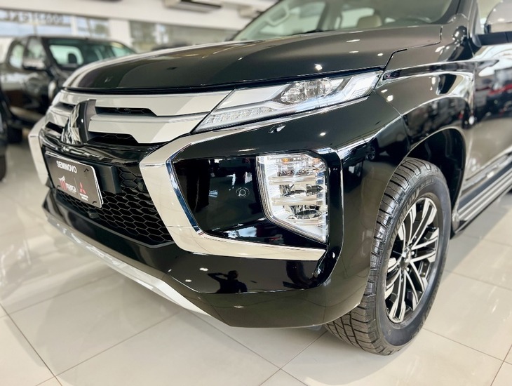 galeria PAJERO SPORT
