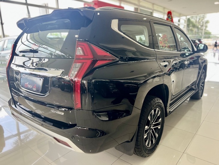 galeria PAJERO SPORT