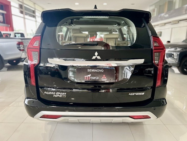 galeria PAJERO SPORT