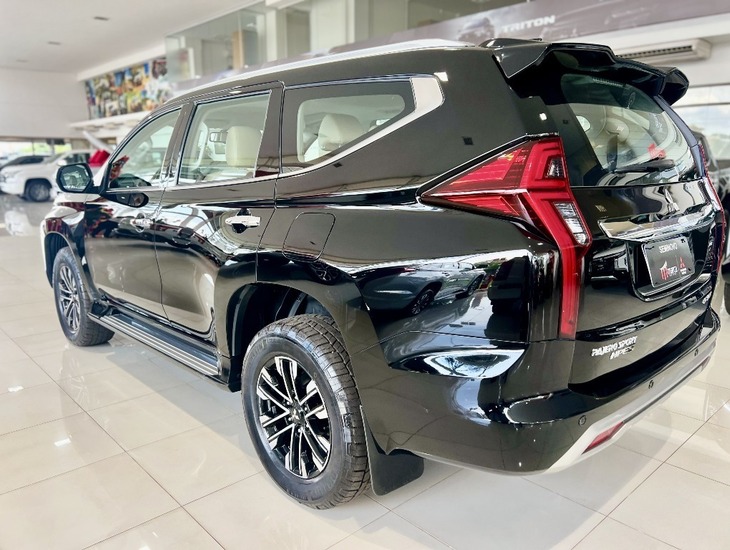 galeria PAJERO SPORT