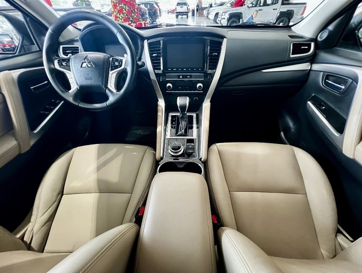 galeria PAJERO SPORT