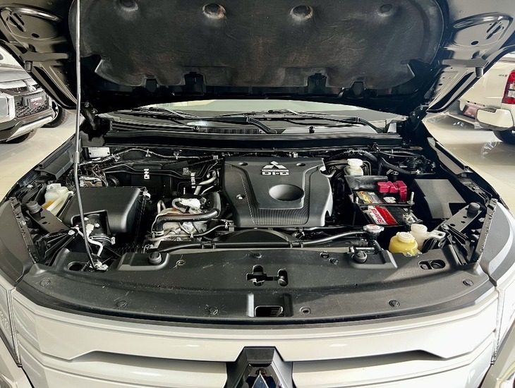 galeria PAJERO SPORT