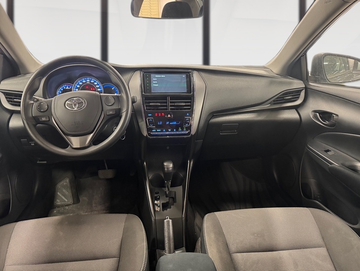 galeria Yaris Sedan