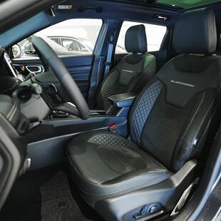 Jeep Compass Blackhawk