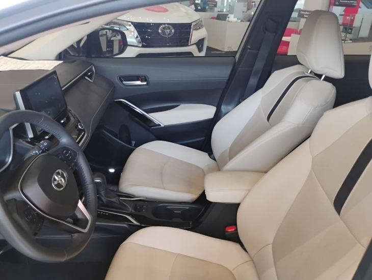 galeria COROLLA CROSS