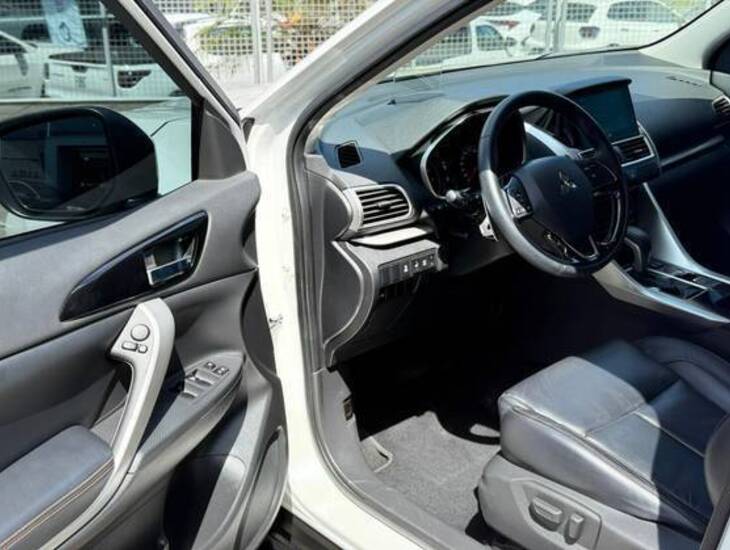 galeria ECLIPSE CROSS