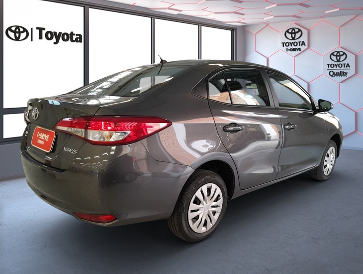 galeria Yaris Sedan