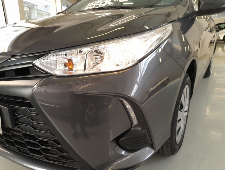 galeria Yaris Sedan