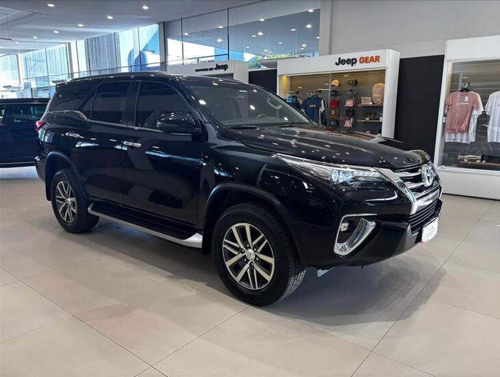galeria HILUX SW4