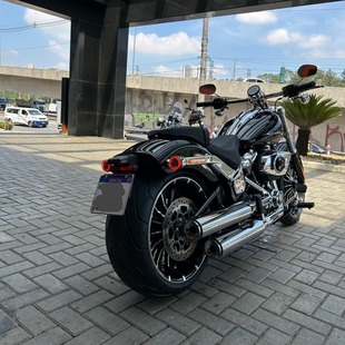Harley Davidson Breakout FXBR