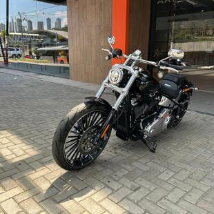 Harley Davidson Breakout FXBR