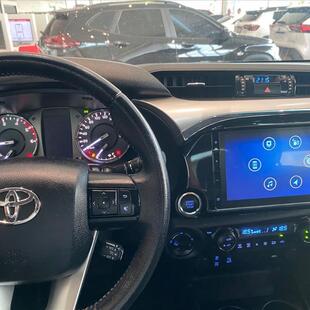 Toyota HILUX 2.8 D-4D TURBO DIESEL CD SRV 4X4 AUTOMÁTICO