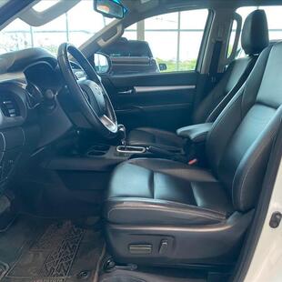 Toyota HILUX 2.8 D-4D TURBO DIESEL CD SRV 4X4 AUTOMÁTICO