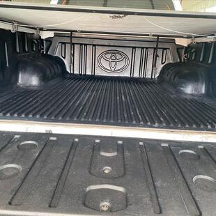 Toyota HILUX 2.8 D-4D TURBO DIESEL CD SRV 4X4 AUTOMÁTICO