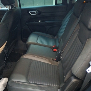 Jeep COMMANDER 1.3 T270 TURBO FLEX LIMITED AT6