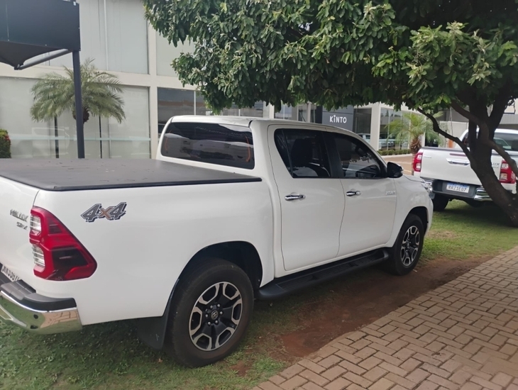galeria HILUX