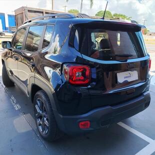 Jeep RENEGADE 1.8 16V FLEX LONGITUDE 4P AUTOMÁTICO